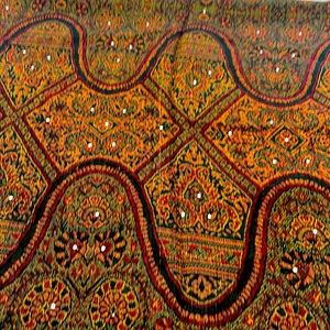 Woolen stroll for winter beautiful fall and winter shades, new just use ones